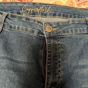 Super cute ankle jeans